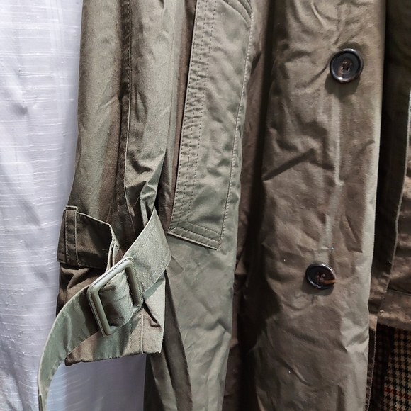 4/$60 🥳 London Fog olive coat with lining Size 44 - Picture 9 of 13